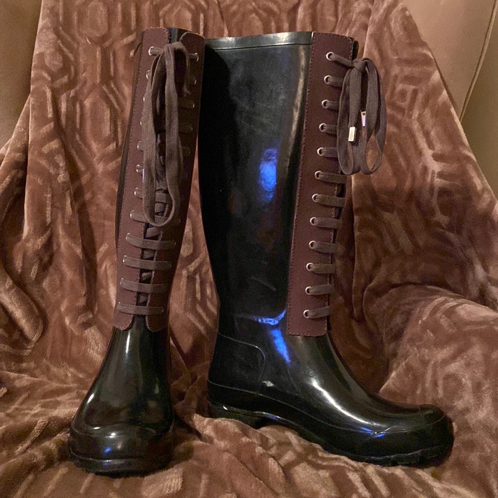 Vince camuto lace up rain boots